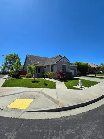 $2,700 | 548 White Pine Street, Vacaville, CA 95687