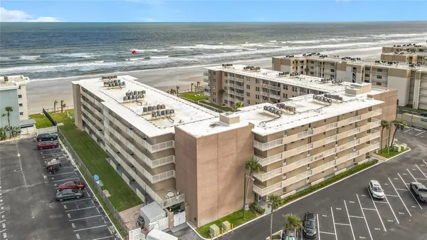 a view of an ocean with a building