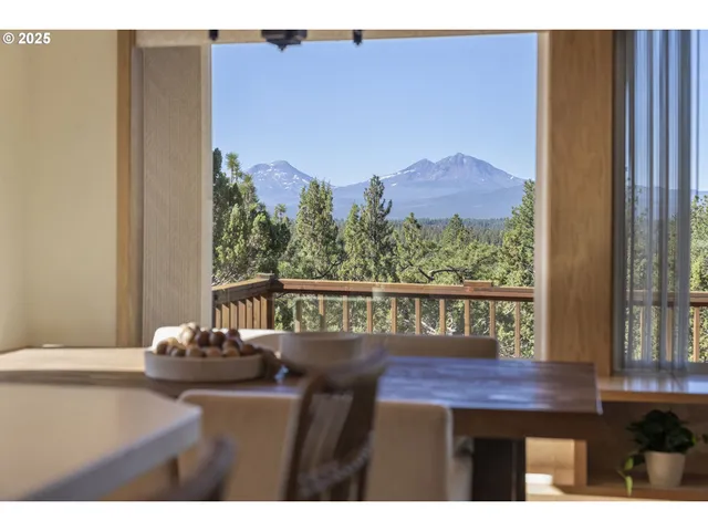 $795,000 | 16966 Canyon Crest Drive, Sisters, OR 97759