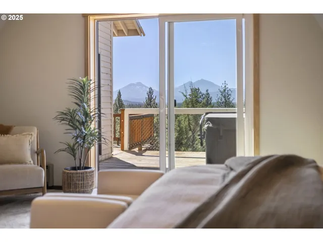 $795,000 | 16966 Canyon Crest Drive, Sisters, OR 97759