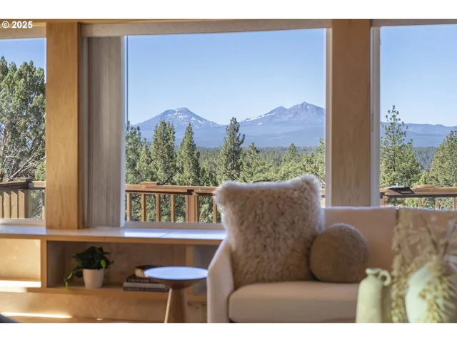 $795,000 | 16966 Canyon Crest Drive, Sisters, OR 97759