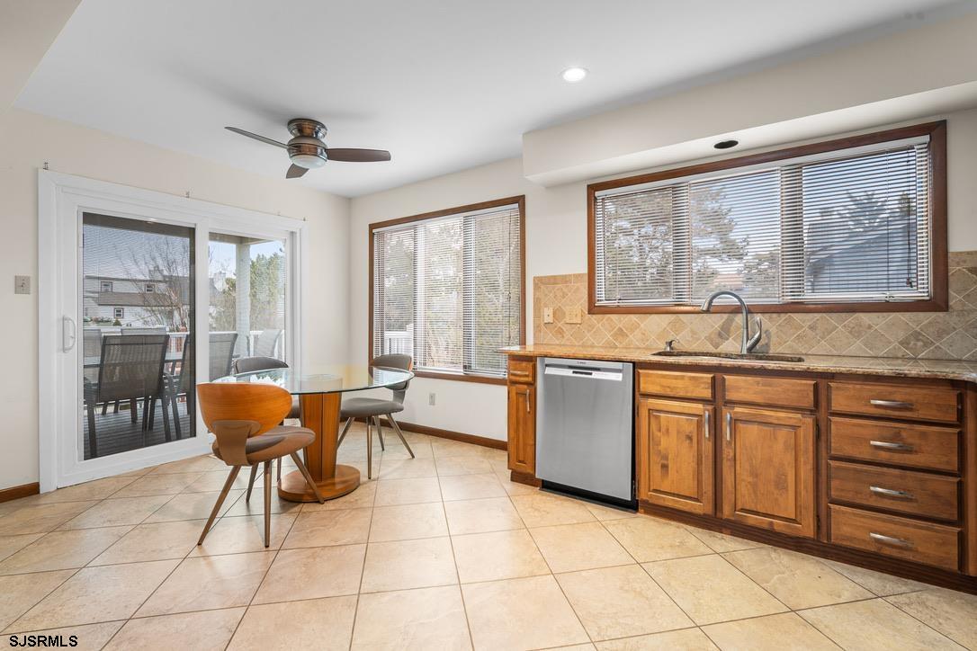 19 Surfside Road Brigantine, NJ 08203 - Photo 3 of 36 Gallery Image 3