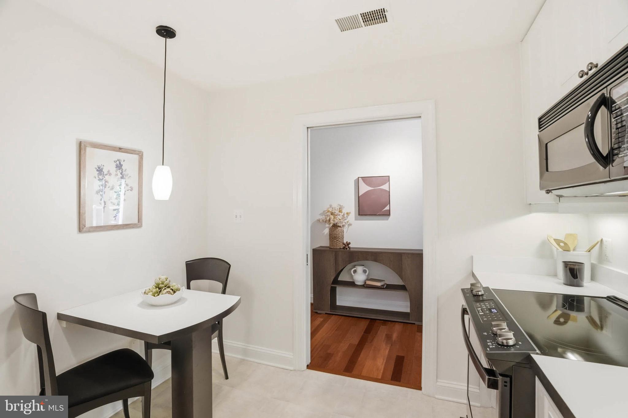 11 Devon Hill Road, Unit B8 Baltimore, MD 21210 - Photo 7 of 34