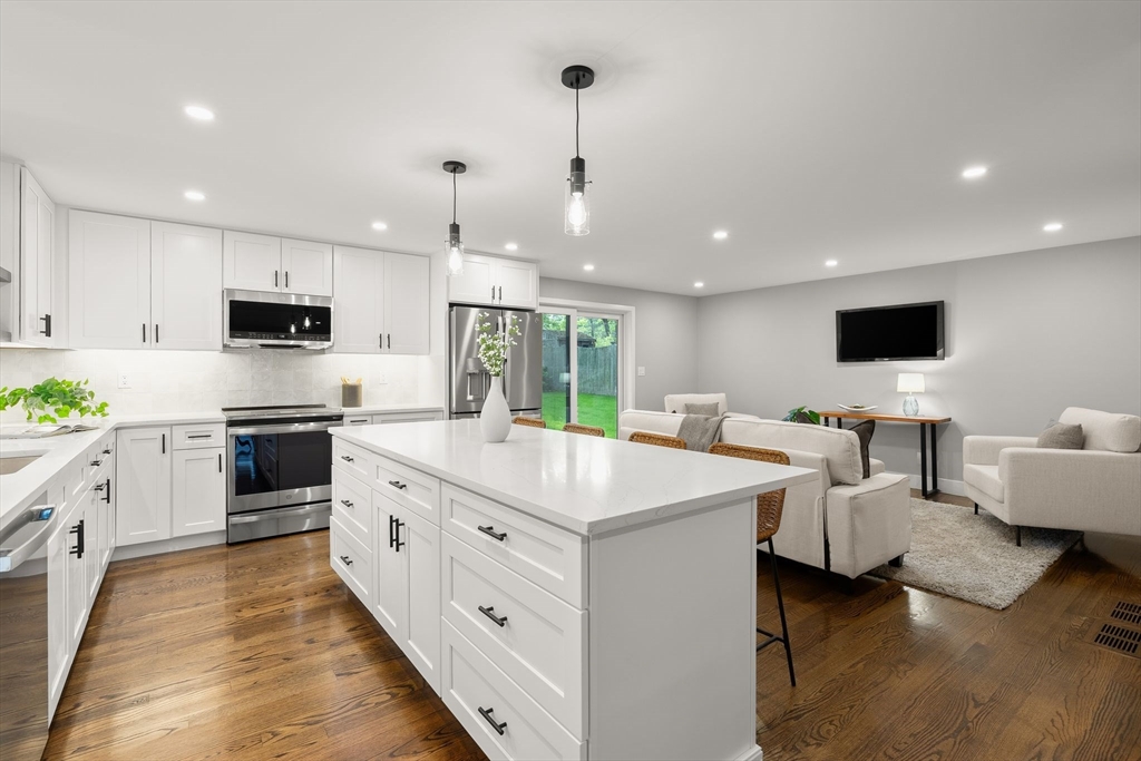 323 Ridge Street Arlington, MA 02474 - Photo 12 of 38