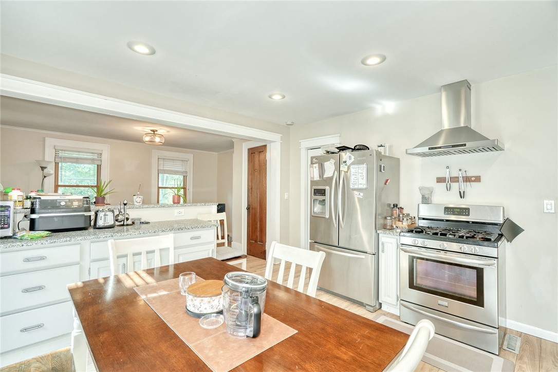 10 Menlo Place Rochester, NY 14620 - Photo 19 of 38