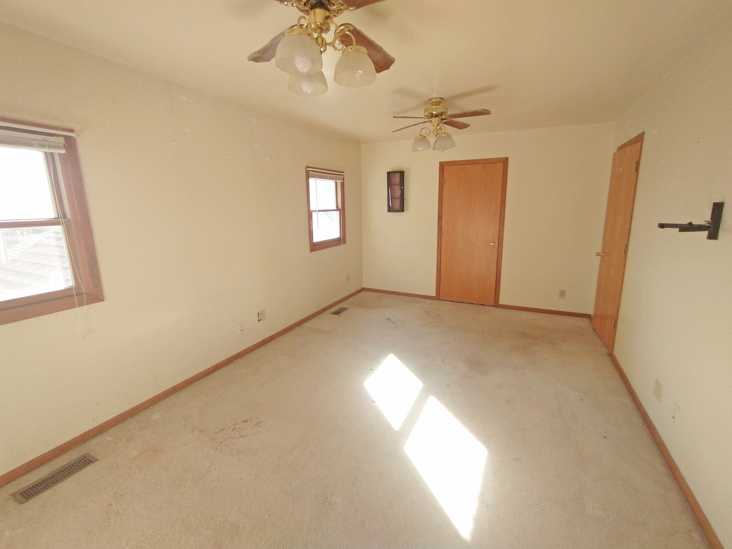 714 9th Street Peru, IL 61354 - Photo 5 of 27 Gallery Image 5