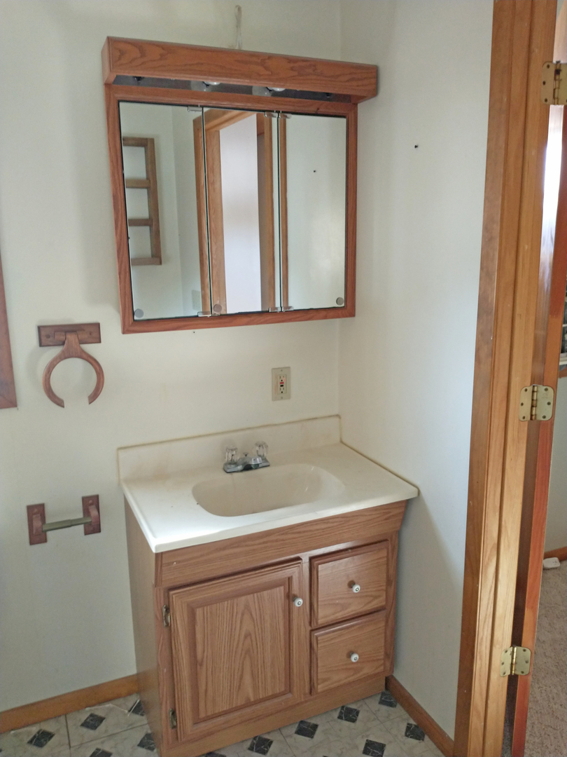 714 9th Street Peru, IL 61354 - Photo 8 of 27 Gallery Image 8