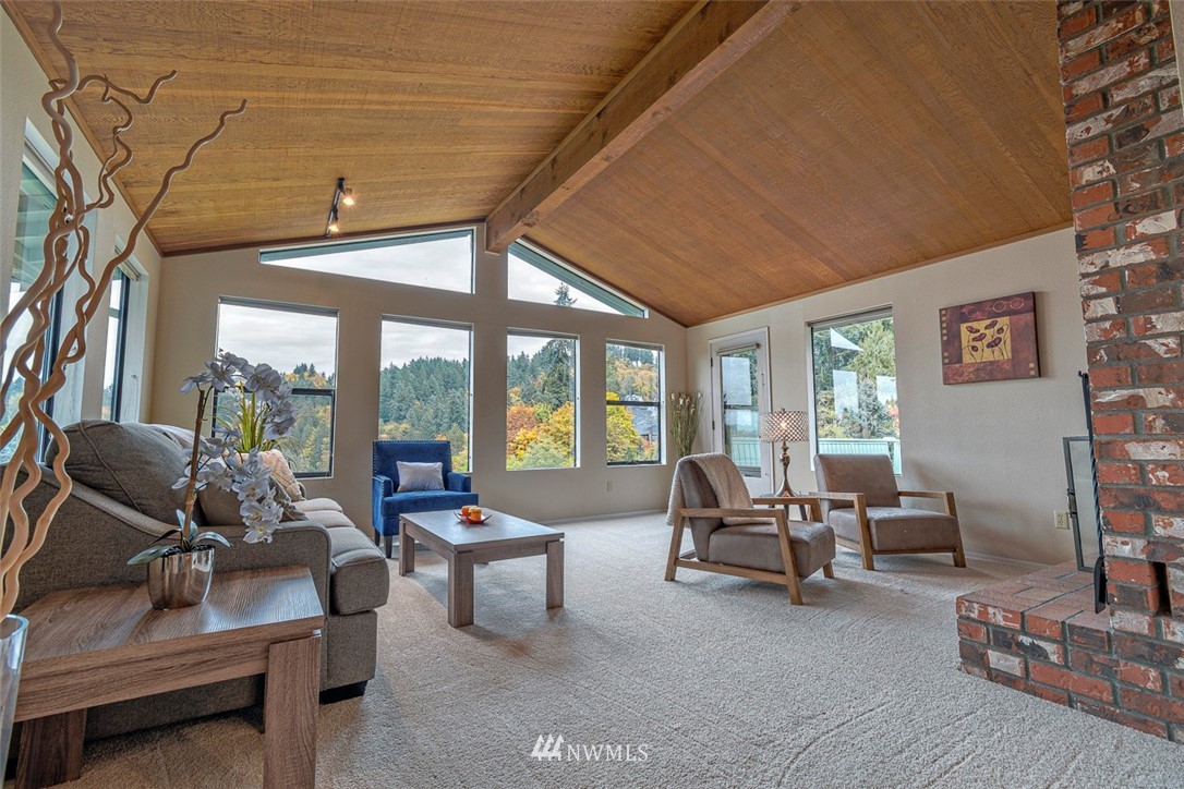 9510 Odin Way Bothell, WA 98011 - Photo 4 of 22 Gallery Image 4
