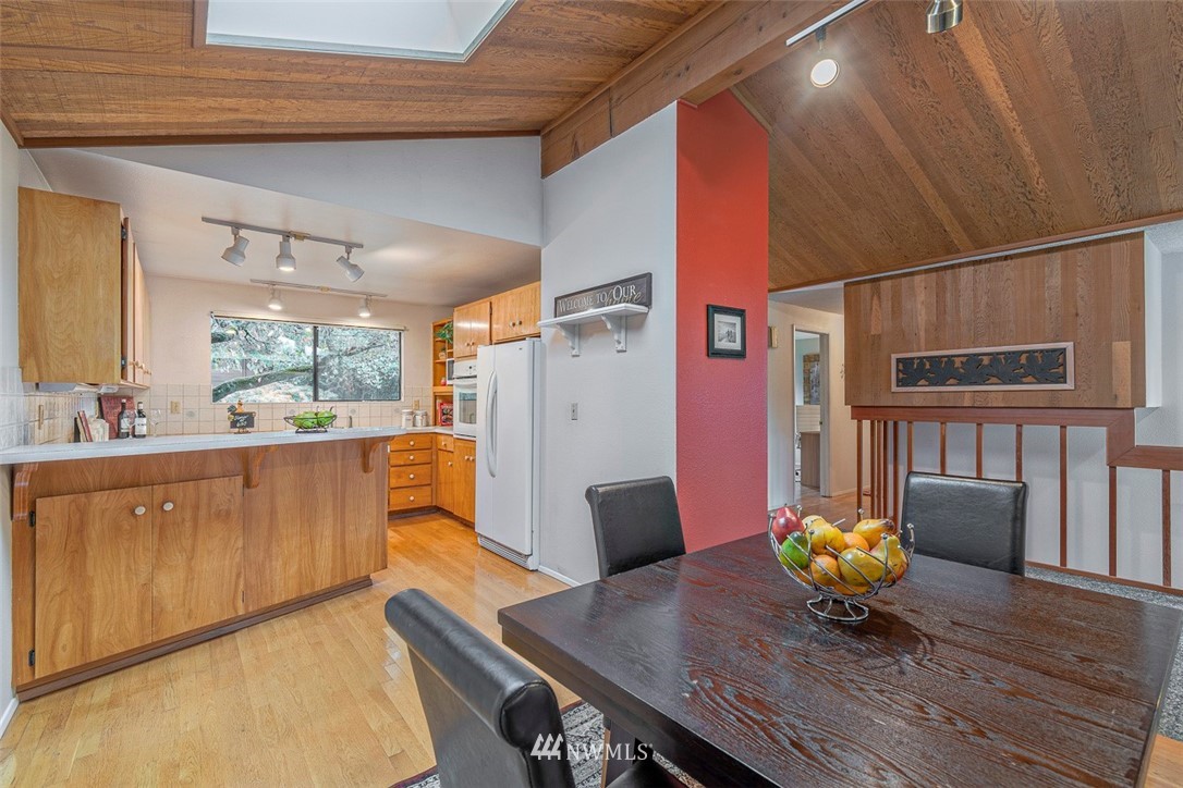 9510 Odin Way Bothell, WA 98011 - Photo 9 of 22 Gallery Image 9