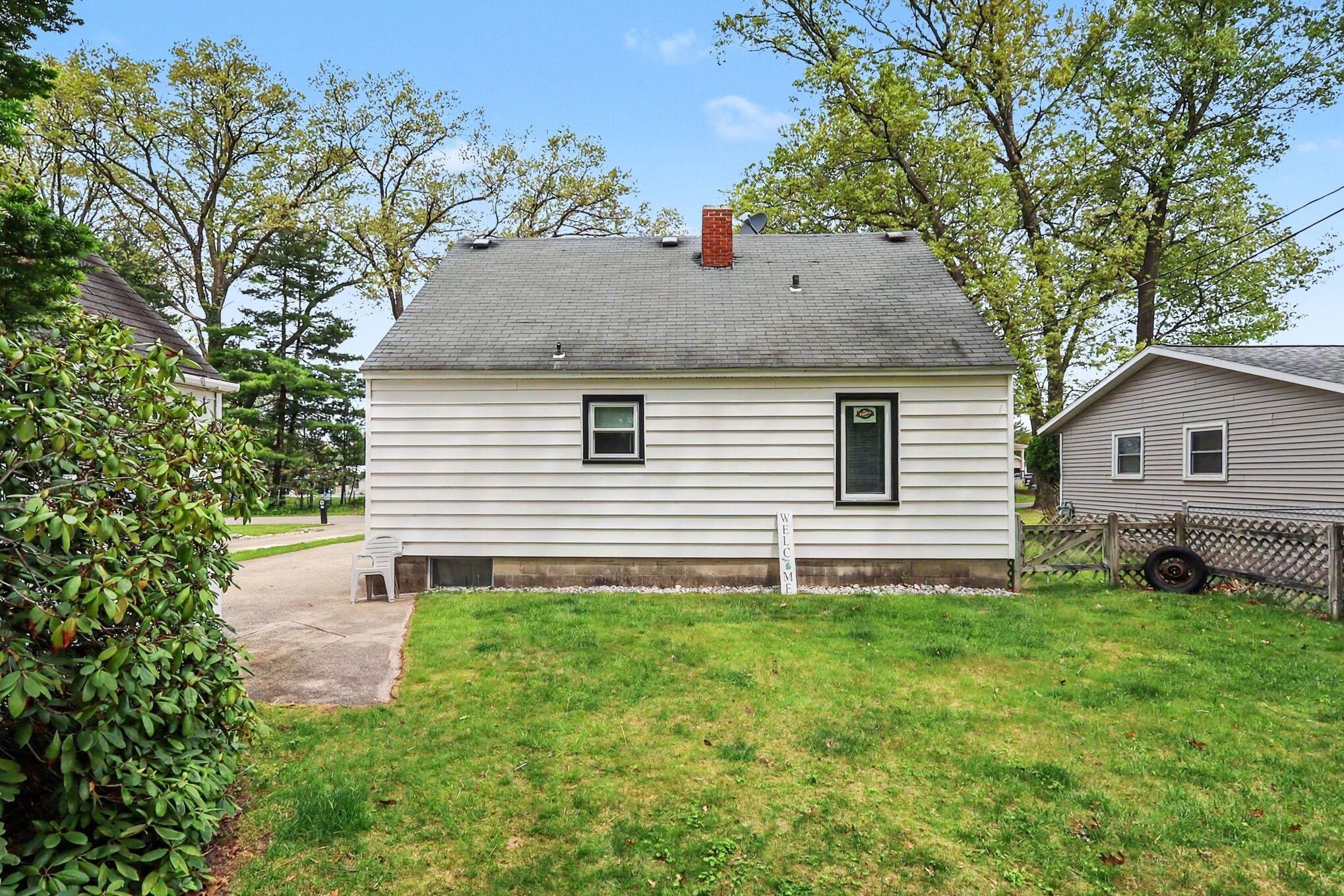 713 East Spring Street Whitehall, MI 49461 - Photo 22 of 25 022_file_3671