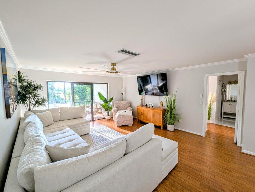 21362 Juego Circle, Unit 33F Boca Raton, FL 33433 - Photo 8 of 41 GREAT ENTERTAINING AREA