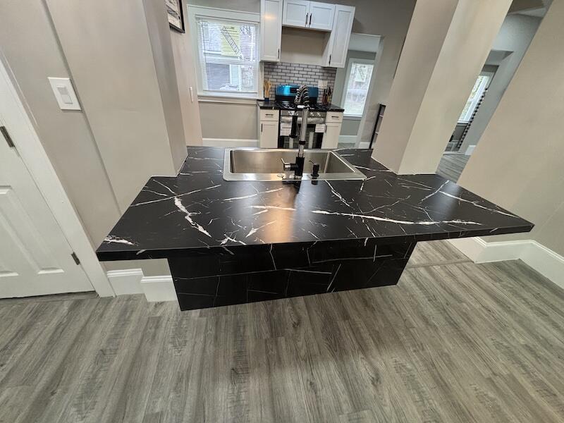 4265 North 39th Street Milwaukee, WI 53216 - Photo 12 of 43 Breakfast Bar Overlooking Kitchen