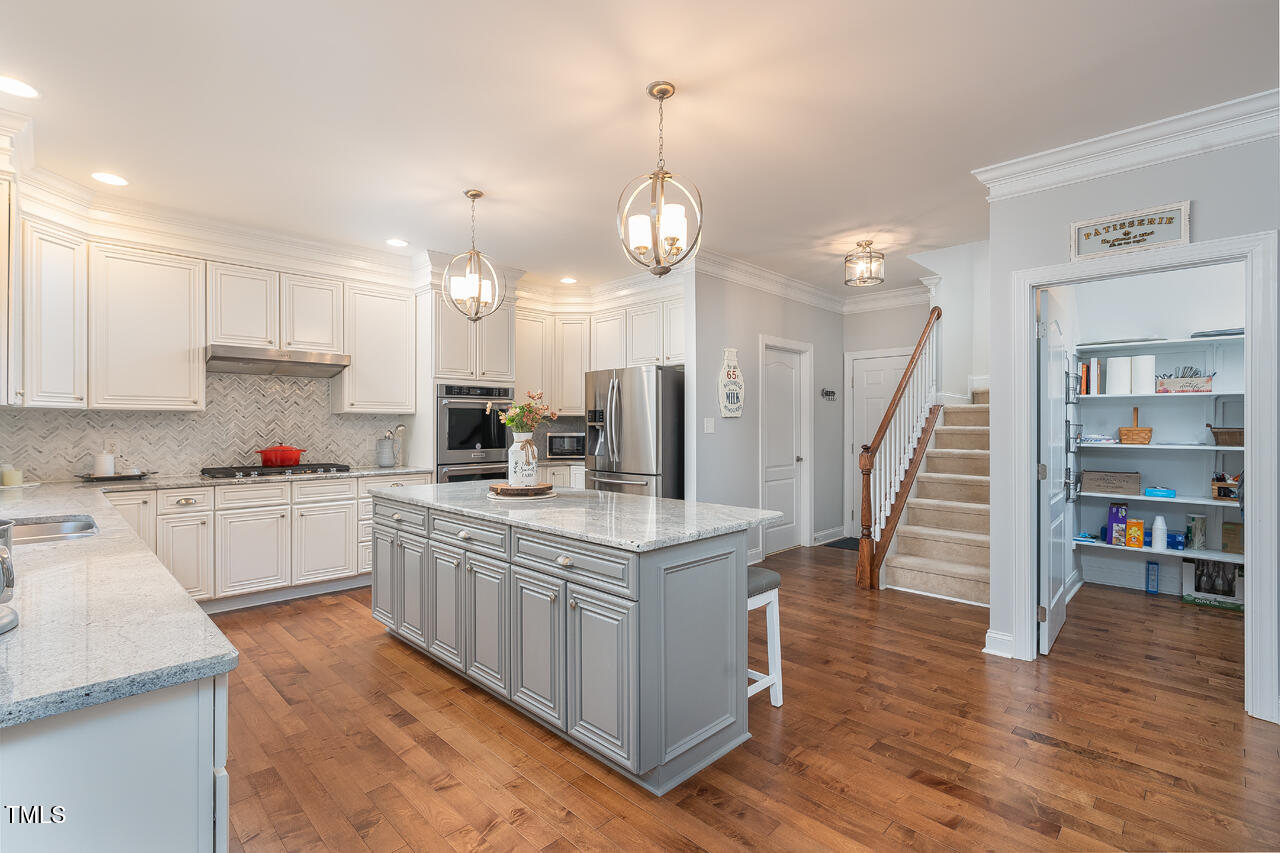 4708 Haleytree Court Raleigh, NC 27606 - Photo 17 of 44 4708HlaletTree_17