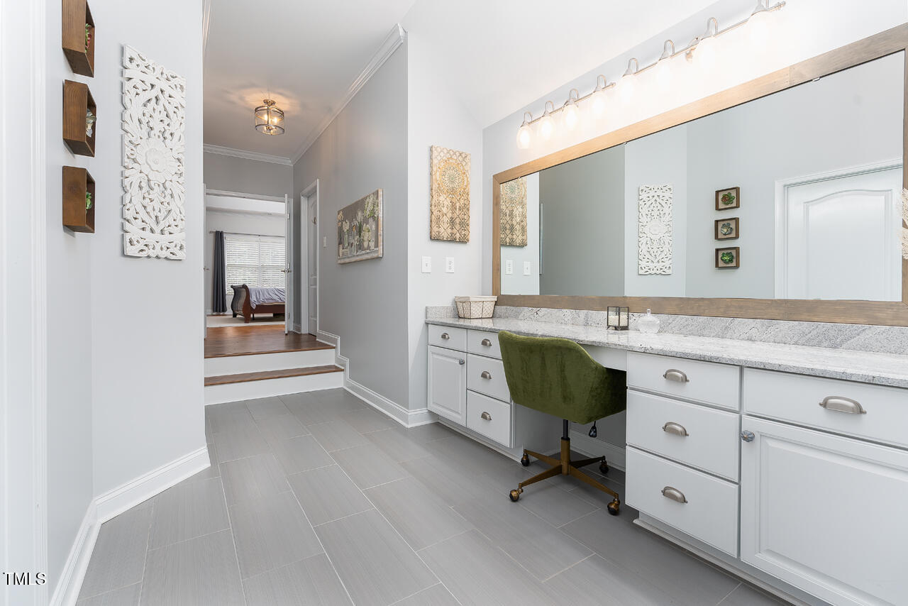 4708 Haleytree Court Raleigh, NC 27606 - Photo 26 of 44 4708HlaletTree_26