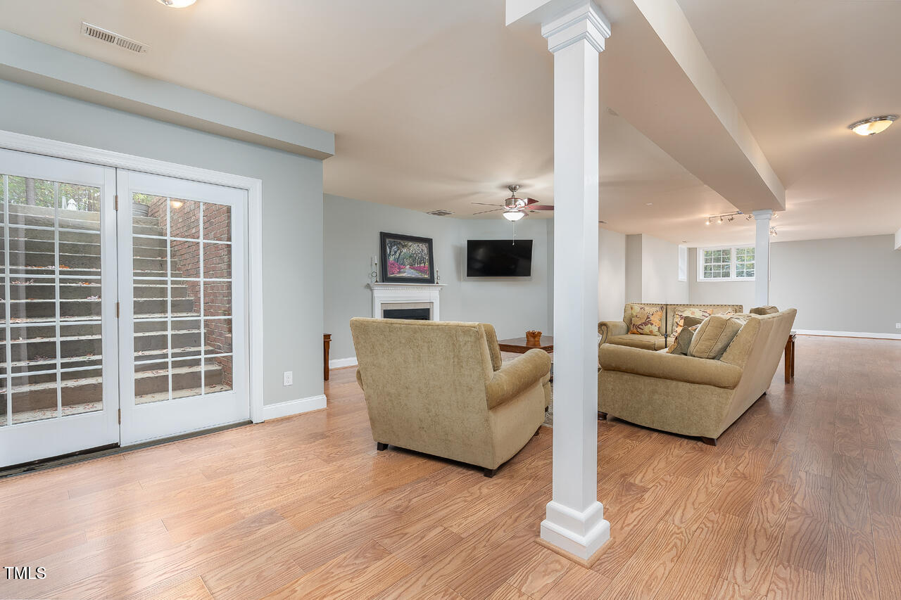 4708 Haleytree Court Raleigh, NC 27606 - Photo 38 of 44 4708HlaletTree_38