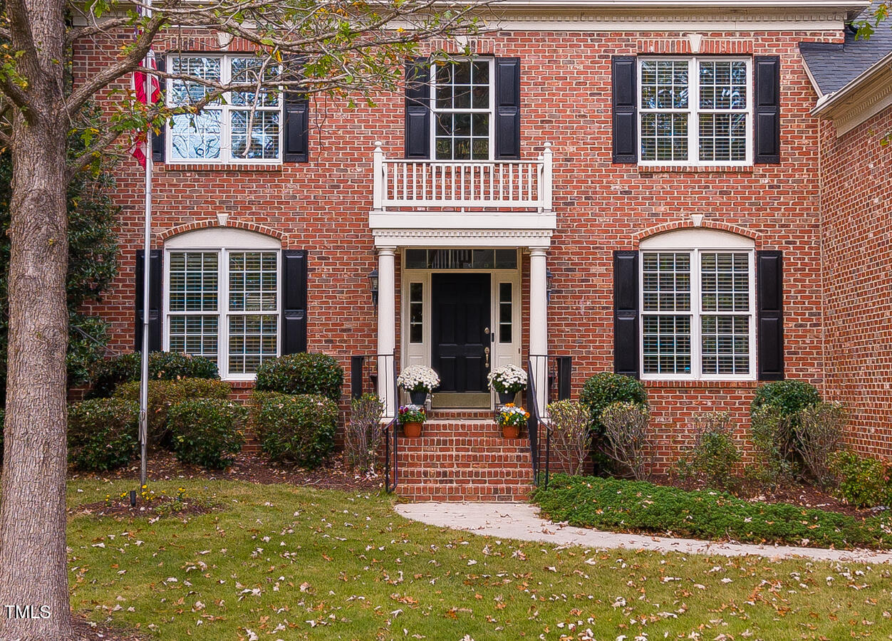 4708 Haleytree Court Raleigh, NC 27606 - Photo 4 of 44 4708HlaletTree_04