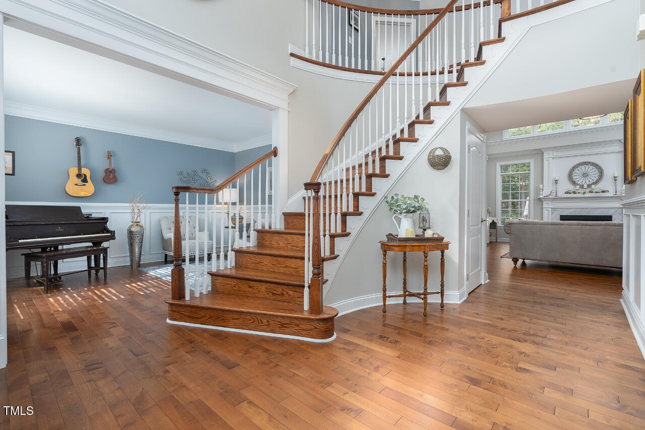 4708 Haleytree Court Raleigh, NC 27606 - Photo 6 of 44 4708HlaletTree_06