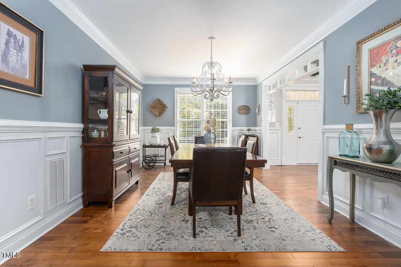 4708 Haleytree Court Raleigh, NC 27606 - Photo 10 of 44 4708HlaletTree_10
