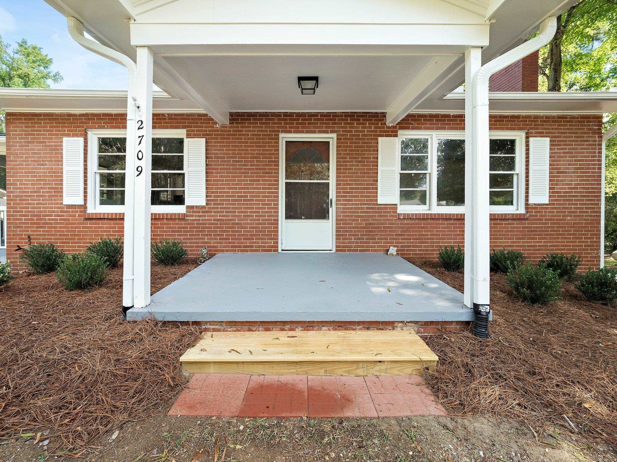 2709 Campbell Road Raleigh, NC 27606 - Photo 4 of 29 Photo 4