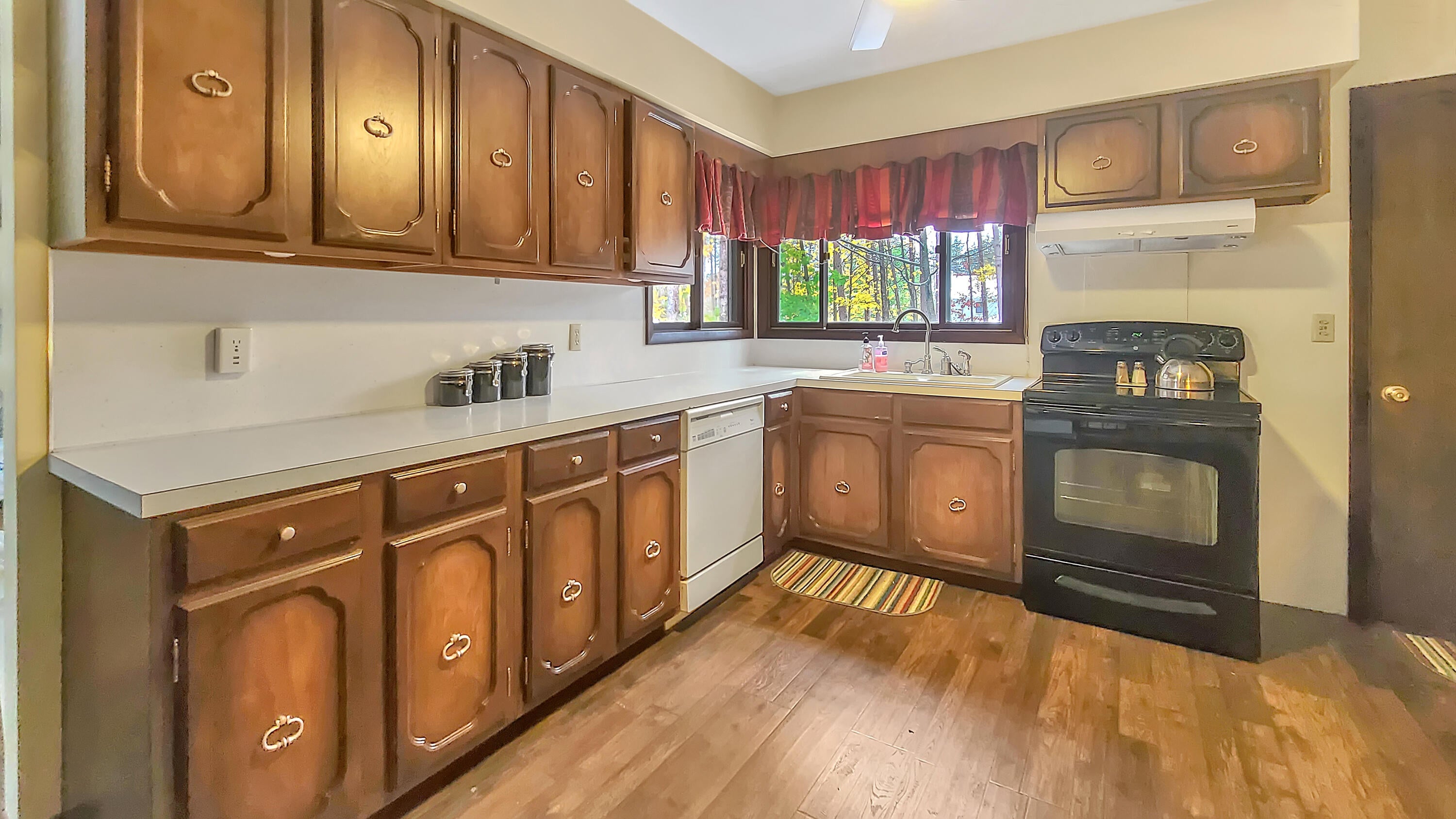 337 North Estates Road Gaylord, MI 49735 - Photo 4 of 20 Gallery Image 4