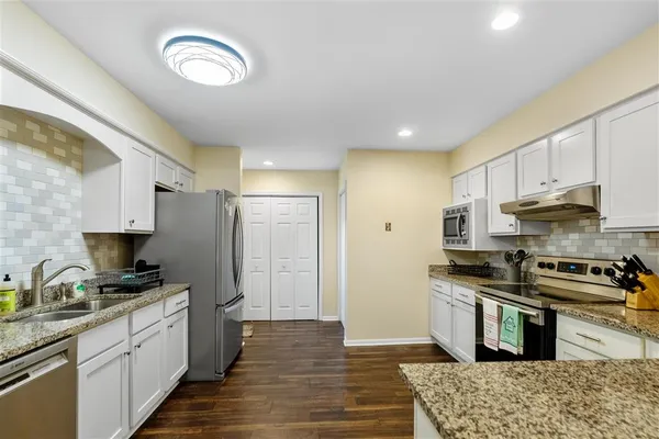 $193,500 | 678 Lakewood Drive, Lake Charles, LA 70605