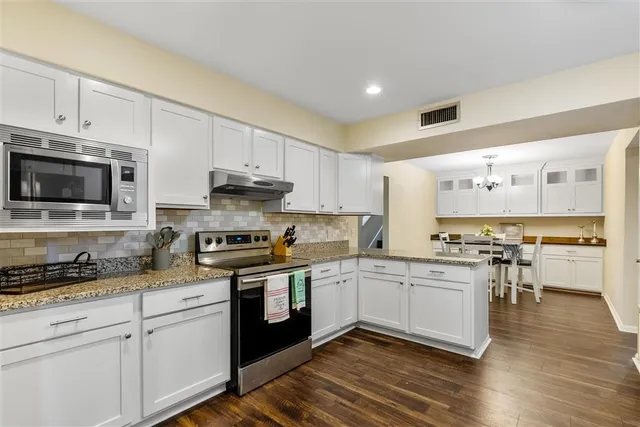 $194,700 | 678 Lakewood Drive, Lake Charles, LA 70605