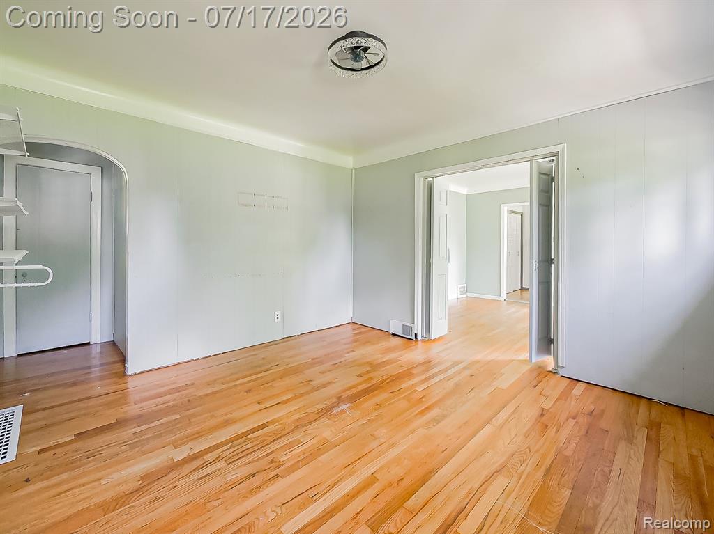 24850 West Nine Mile Road Southfield, MI 48033 - Photo 8 of 54