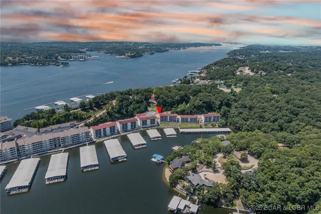 $225,000 | 40 Lighthouse Road, Unit 3304, Lake Ozark, MO 65049