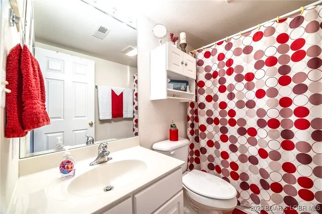 $225,000 | 40 Lighthouse Road, Unit 3304, Lake Ozark, MO 65049