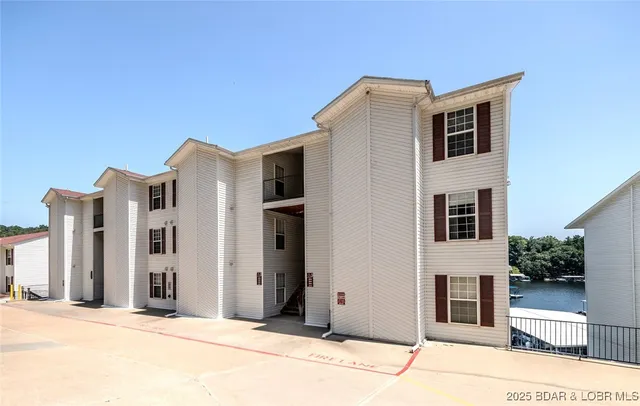 $225,000 | 40 Lighthouse Road, Unit 3304, Lake Ozark, MO 65049