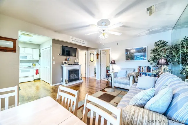 $225,000 | 40 Lighthouse Road, Unit 3304, Lake Ozark, MO 65049