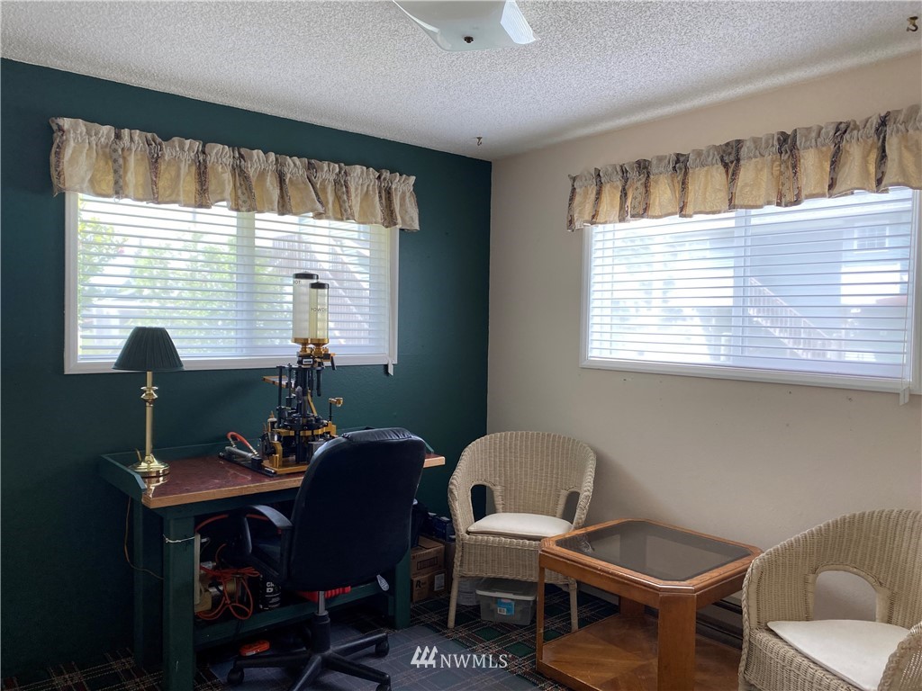 3506 B Russell Road Centralia, WA 98531 - Photo 11 of 19 Gallery Image 11