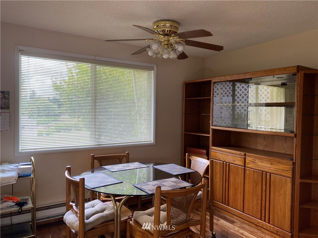 3506 B Russell Road Centralia, WA 98531 - Photo 4 of 19 Gallery Image 4