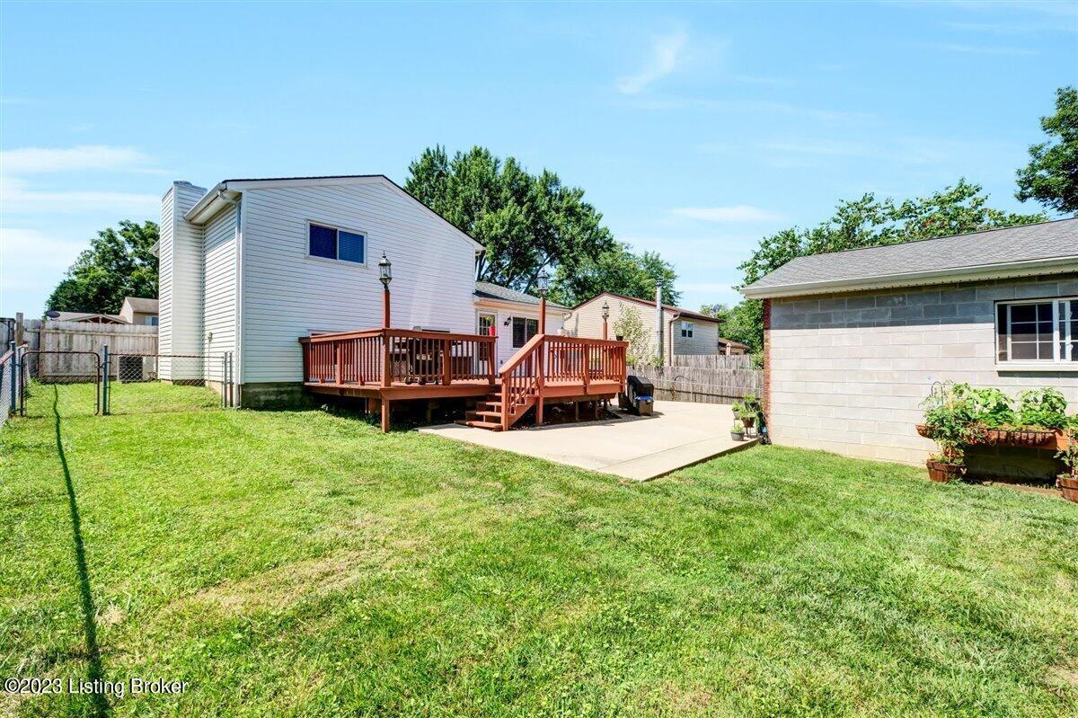 5003 Woodsend Road Louisville, KY 40229 - Photo 37 of 47 37-5003 Woodsend Rd-137