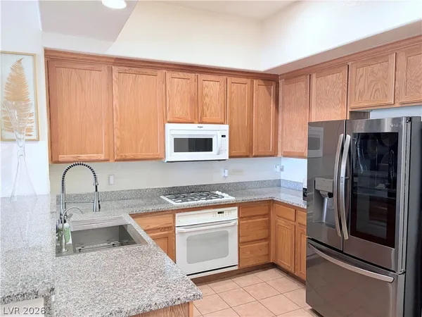 $1,750 | 44 East Serene Avenue, Unit 304, Las Vegas, NV 89123