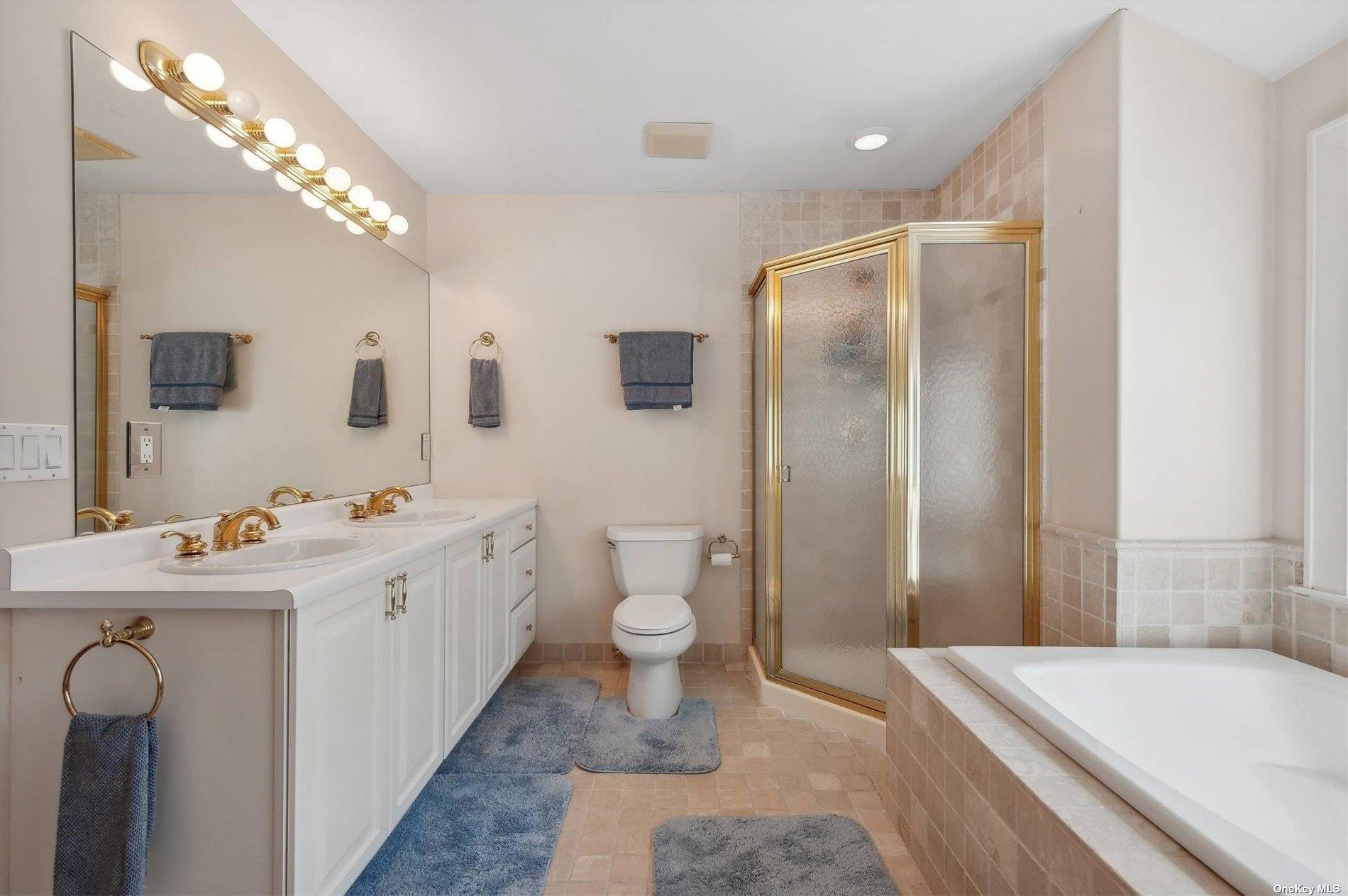 67 Straight Path Southampton, NY 11968 - Photo 11 of 23