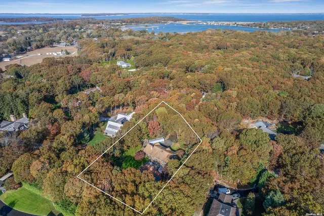 $1,799,000 | 67 Straight Path, Southampton, NY 11968
