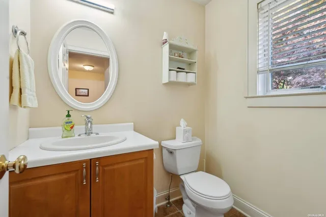 $1,799,000 | 67 Straight Path, Southampton, NY 11968