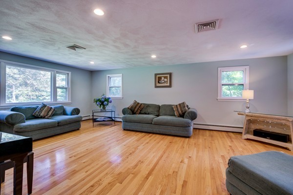 20 Dorothy Road Sudbury, MA 01776 - Photo 3 of 27 Gallery Image 3