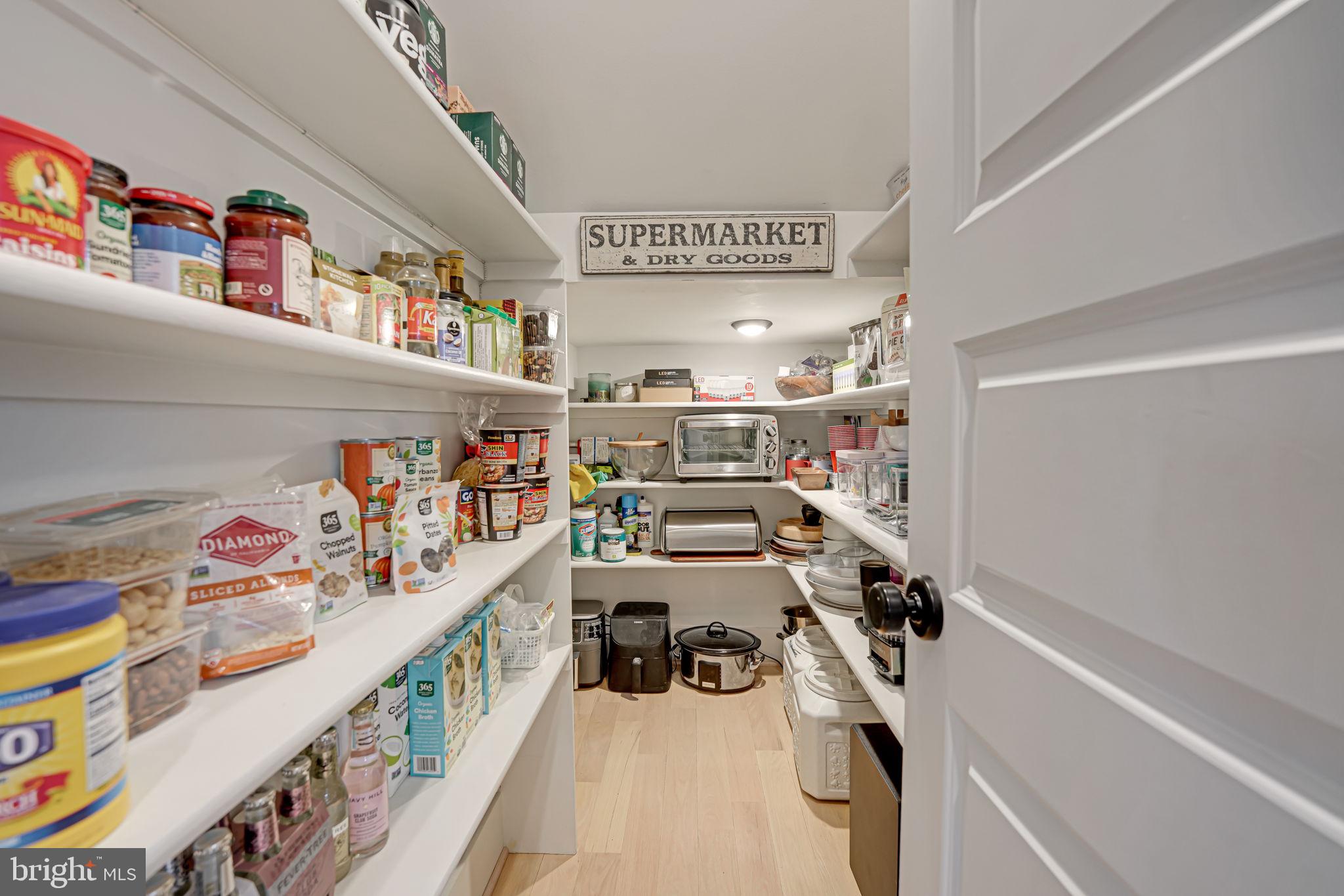 303 Rucker Place Alexandria, VA 22301 - Photo 19 of 88