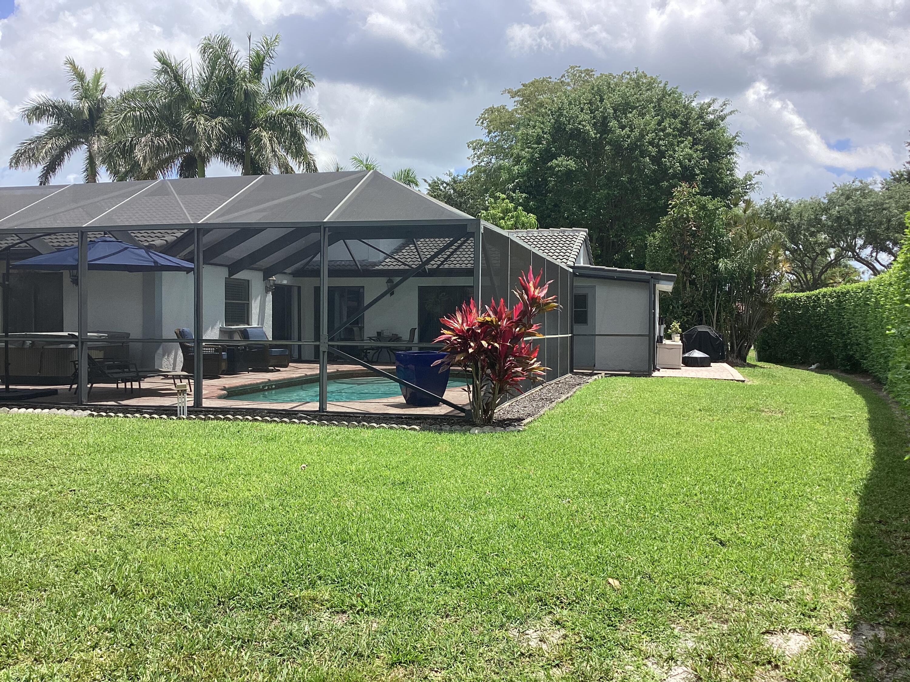 10496 Augusta Court Boca Raton, FL 33498 - Photo 36 of 41 Backyard