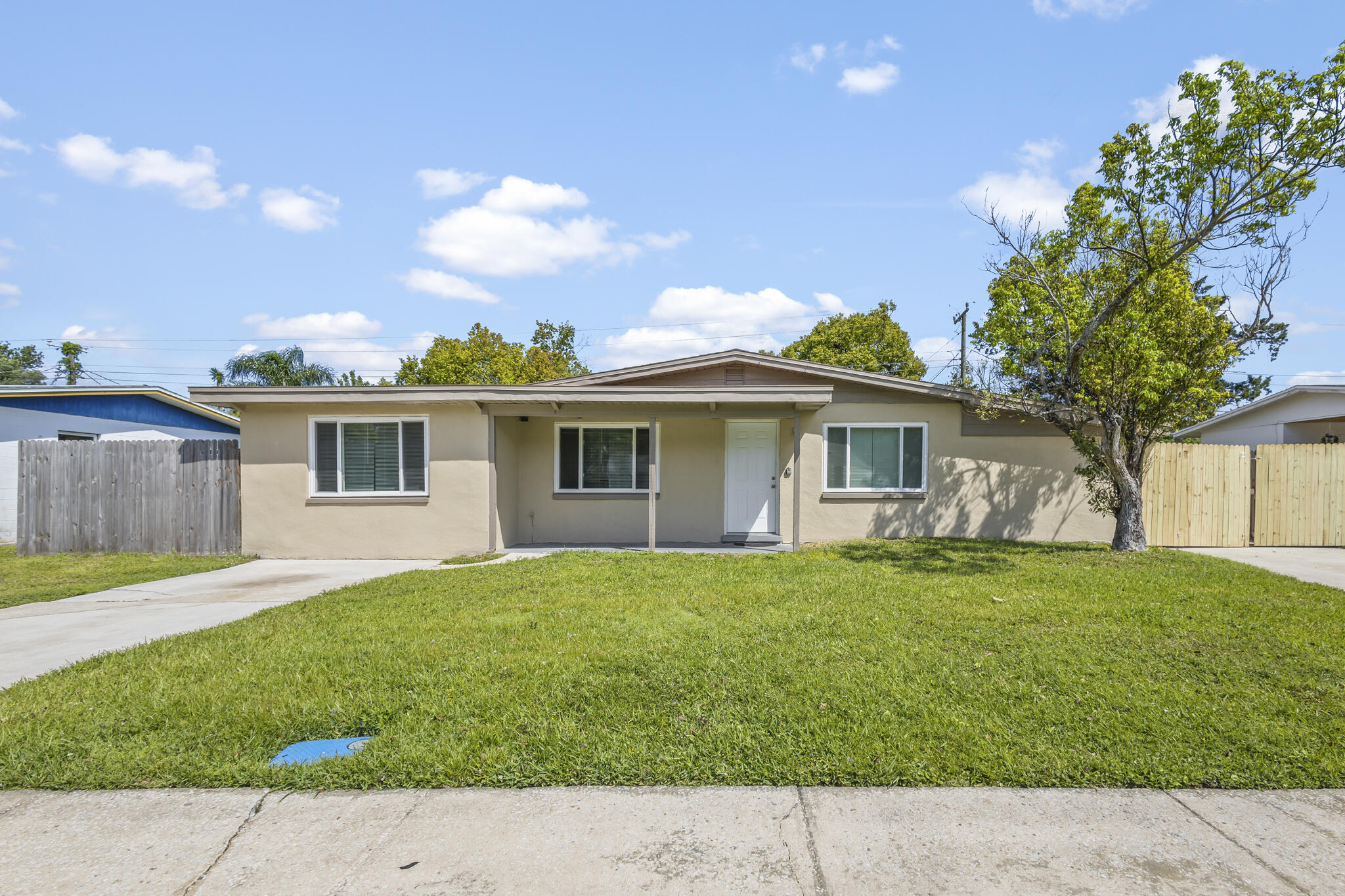 2472 Victor Road Cocoa, FL 32926 - Photo 2 of 26 a-27