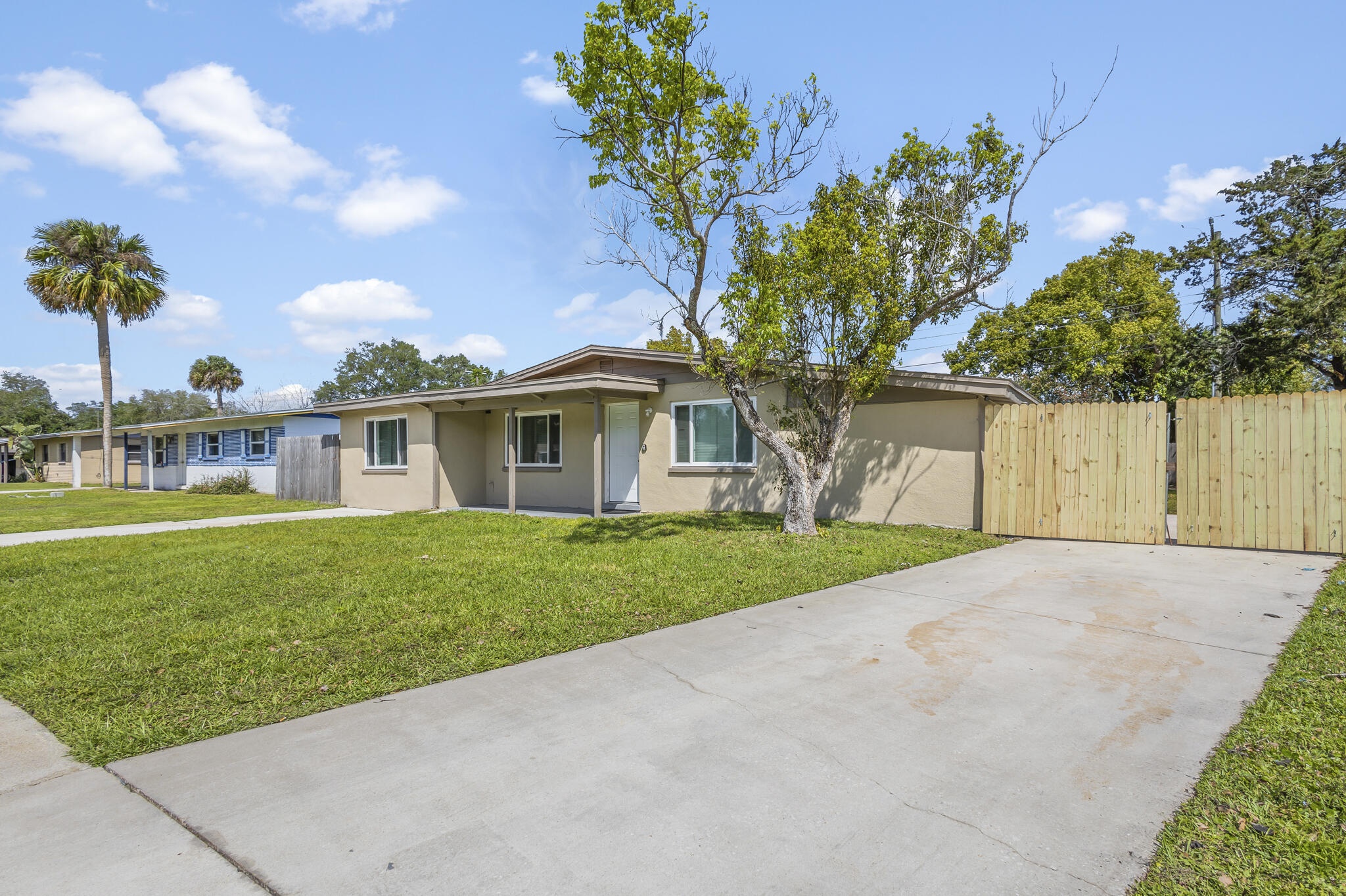 2472 Victor Road Cocoa, FL 32926 - Photo 3 of 26 a-26
