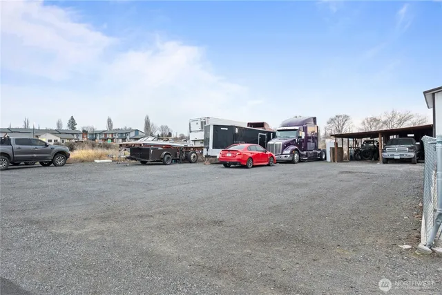 $499,999 | 2211 Sielaff Road, Othello, WA 99344