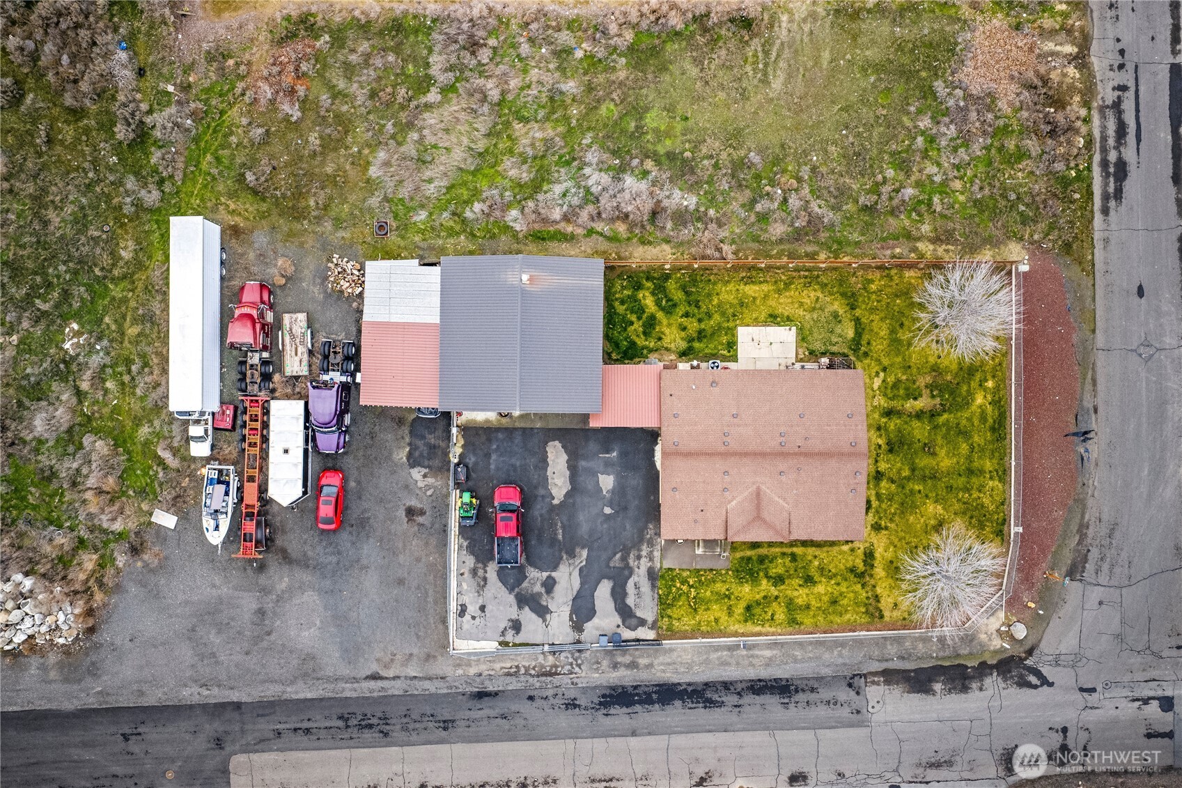 2211 Sielaff Road Othello, WA 99344 - Photo 33 of 37 an aerial view of a house
