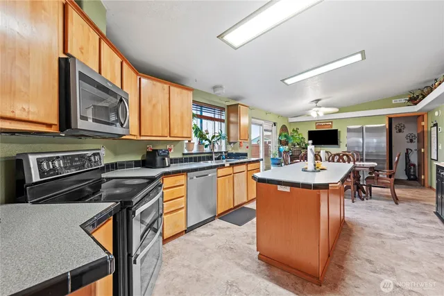 $499,999 | 2211 Sielaff Road, Othello, WA 99344