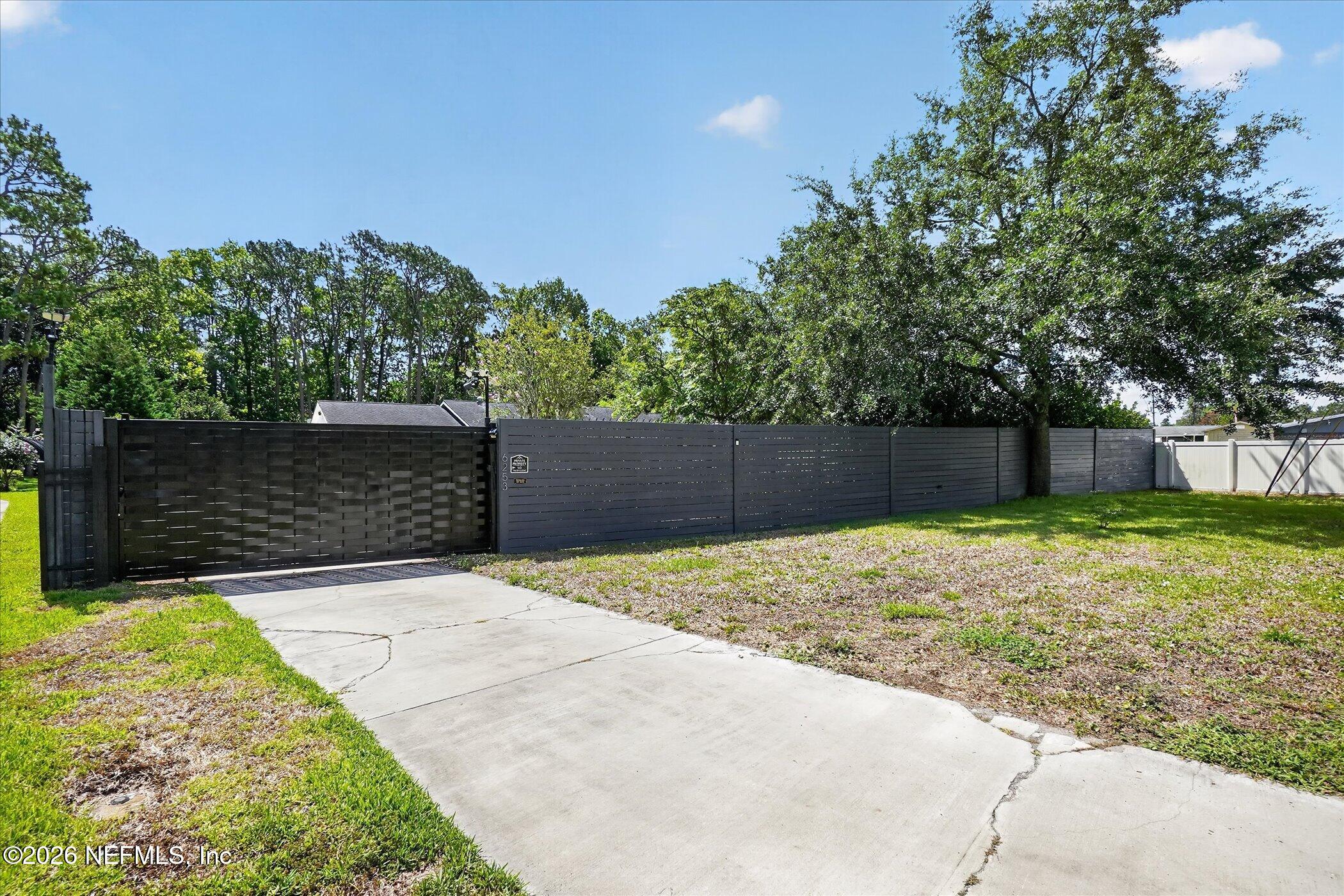 6253 Carlton Road Jacksonville, FL 32244 - Photo 41 of 41 55-6253-Carlton-Rd-WindowStill