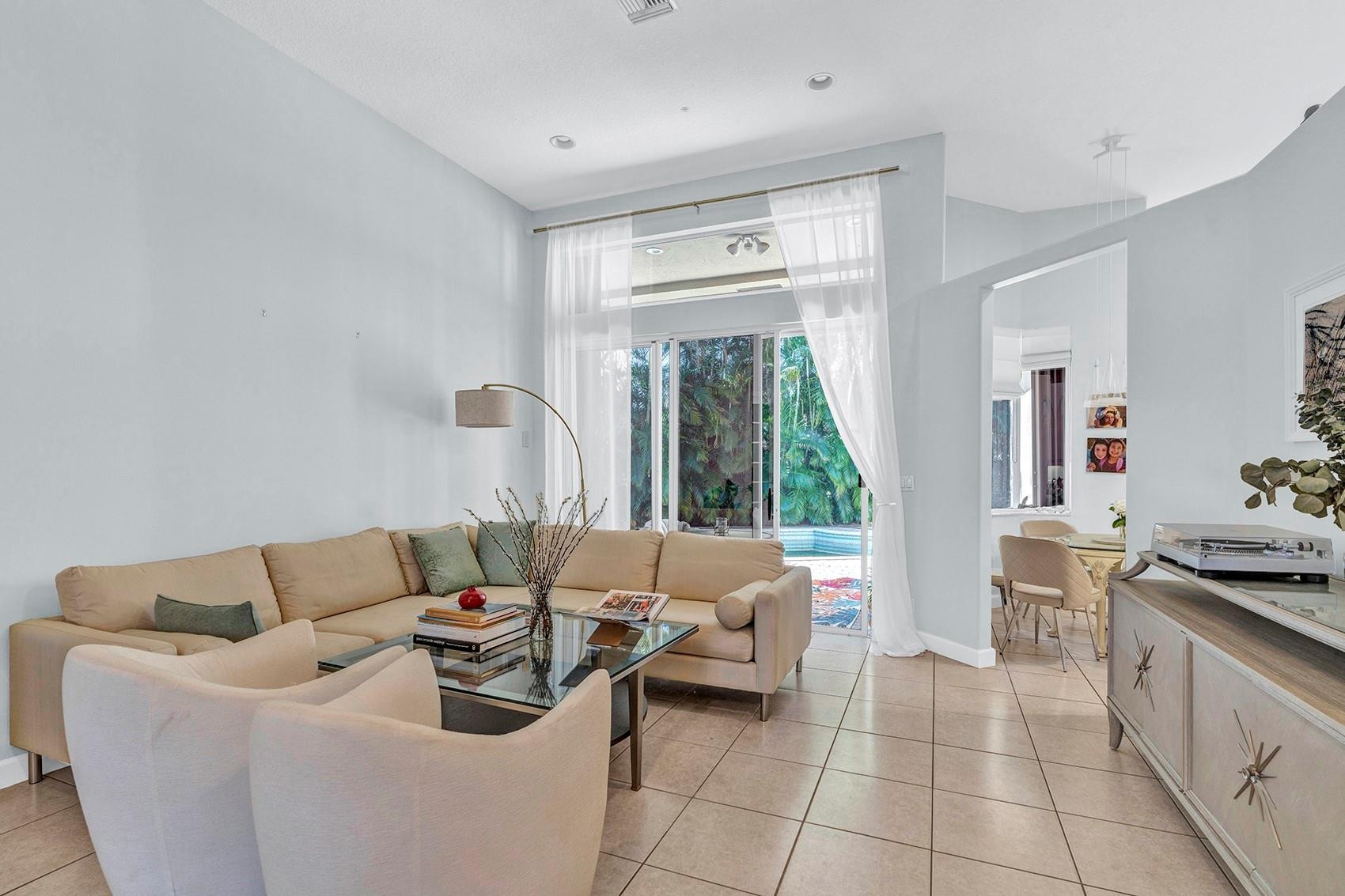 9737 Parkview Avenue Boca Raton, FL 33428 - Photo 8 of 24 Photo 8