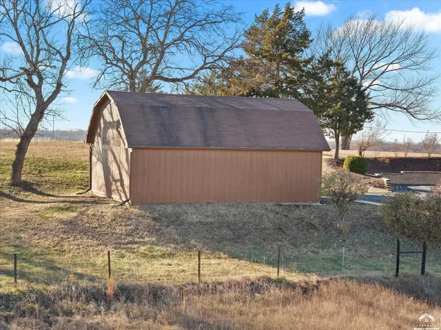 $416,880 | 6880 U.S. Highway 40, Tecumseh, KS 66542