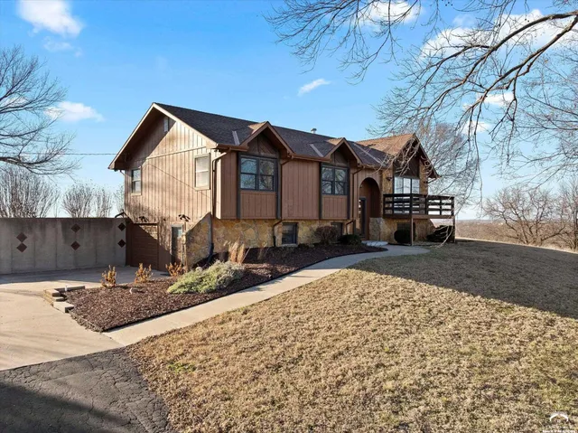 $416,880 | 6880 U.S. Highway 40, Tecumseh, KS 66542